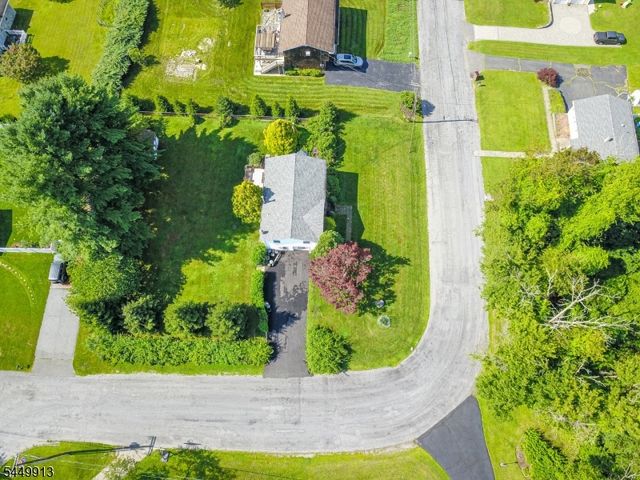 1 Wallkill Ter, Ogdensburg Boro, NJ 07439