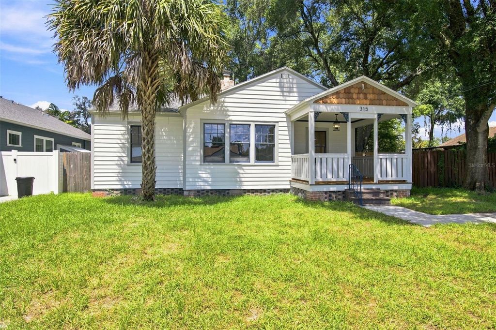 Image 5 of property listing at 315 W HILDA STREET, Tampa, FL 33603