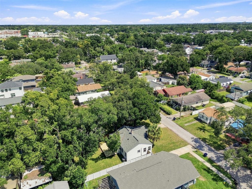 Image 60 of property listing at 315 W HILDA STREET, Tampa, FL 33603