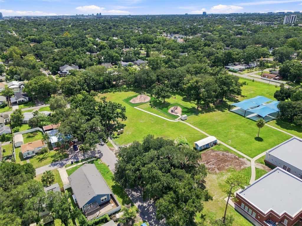 Image 62 of property listing at 315 W HILDA STREET, Tampa, FL 33603
