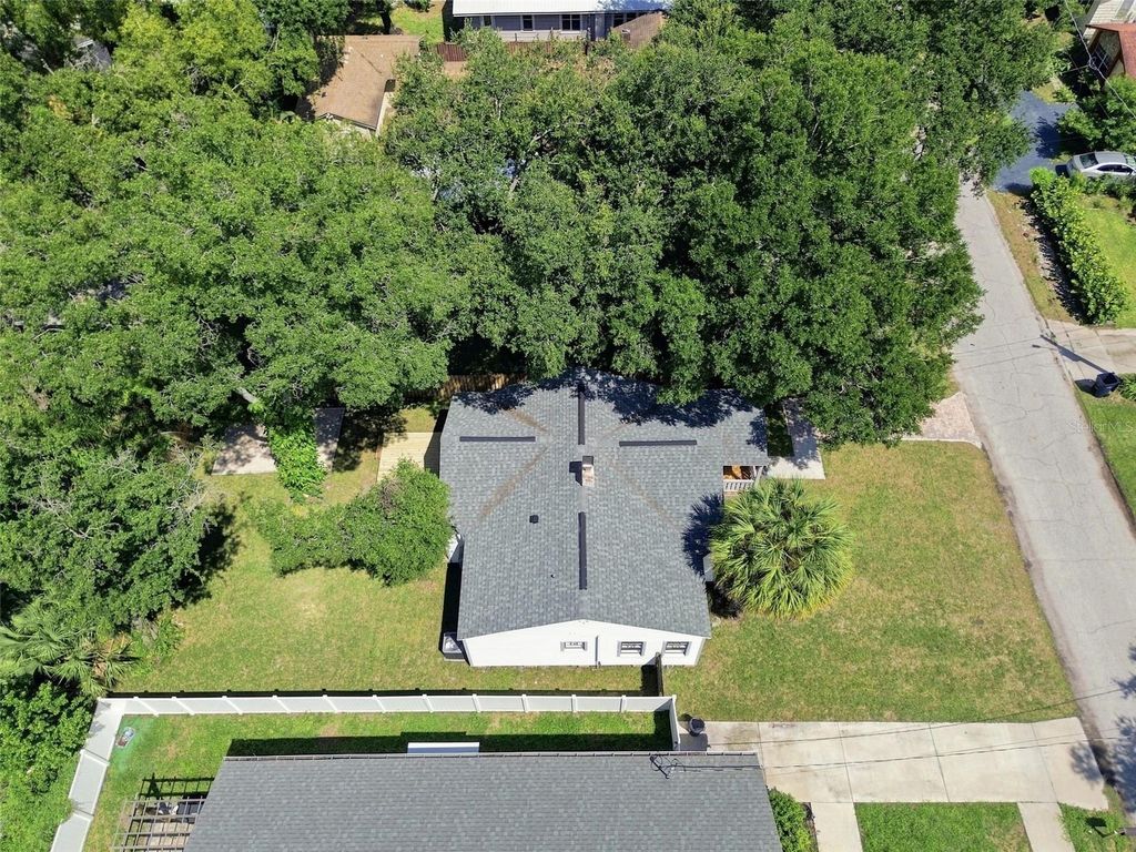 Image 65 of property listing at 315 W HILDA STREET, Tampa, FL 33603
