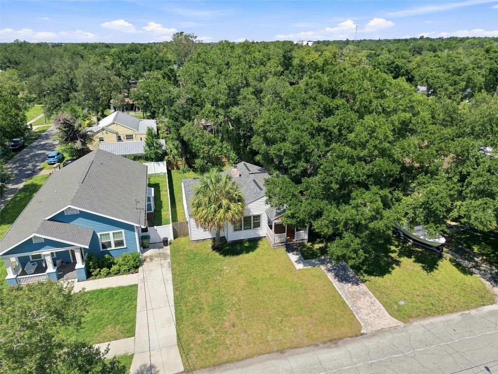 Image 72 of property listing at 315 W HILDA STREET, Tampa, FL 33603