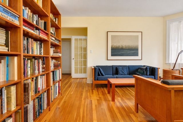 41 Bowdoin Street 28, Cambridge, MA 02138