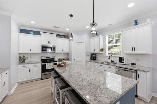 516 Dunswell Drive, Summerville, SC 29486
