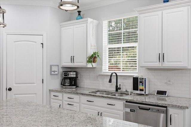 516 Dunswell Drive, Summerville, SC 29486