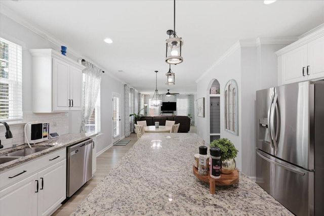 516 Dunswell Drive, Summerville, SC 29486