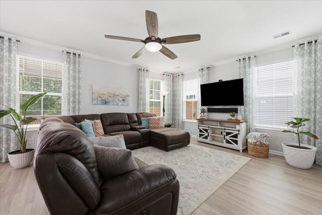 516 Dunswell Drive, Summerville, SC 29486