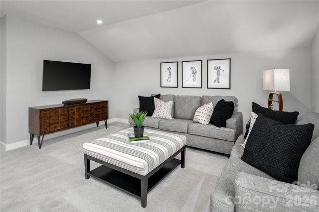 925 Heathway Drive, Charlotte, NC 28213