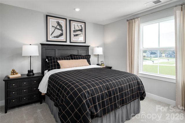 925 Heathway Drive, Charlotte, NC 28213