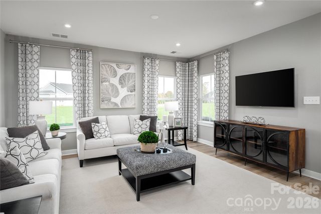 925 Heathway Drive, Charlotte, NC 28213