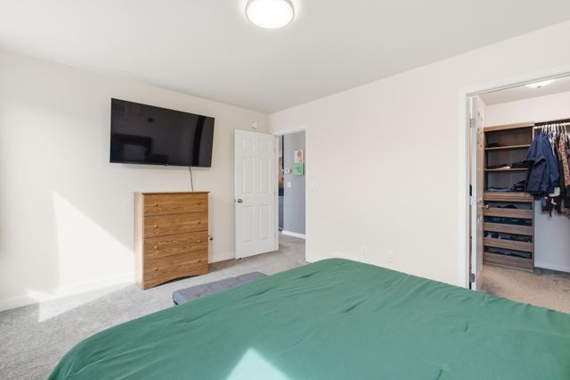 1332 4th Street NW, West Fargo, ND 58078