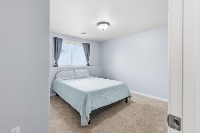 1332 4th Street NW, West Fargo, ND 58078