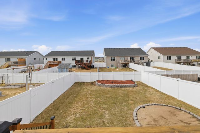 1332 4th Street NW, West Fargo, ND 58078