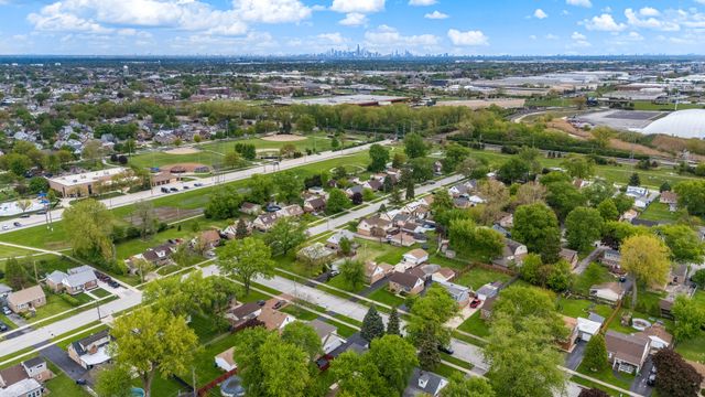 6754 S 78th Avenue, Bridgeview, IL 60455