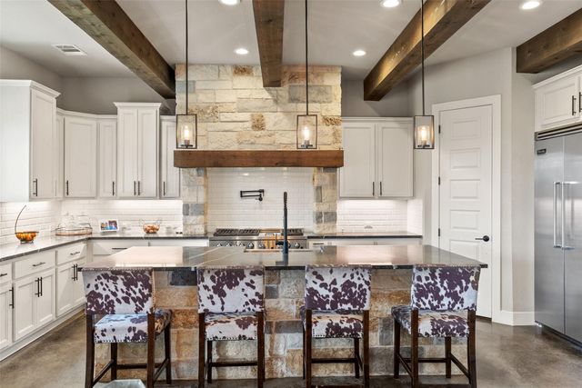 3830 Outback TRL, Spicewood, TX 78669