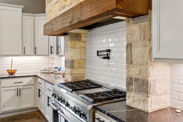 3830 Outback TRL, Spicewood, TX 78669
