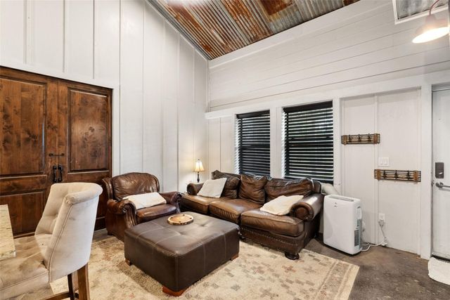 3830 Outback TRL, Spicewood, TX 78669