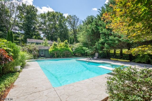 230 Shiloh Rd, Hope Twp., NJ 07825