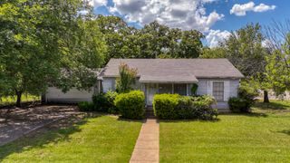 813 Hanover Street, Weatherford, TX 76086