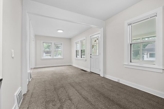 736 Hutchinson Street, Kalamazoo City, MI 49008