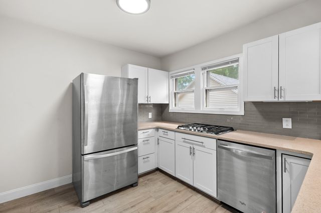 736 Hutchinson Street, Kalamazoo City, MI 49008