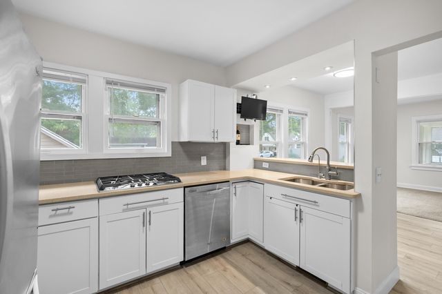 736 Hutchinson Street, Kalamazoo City, MI 49008