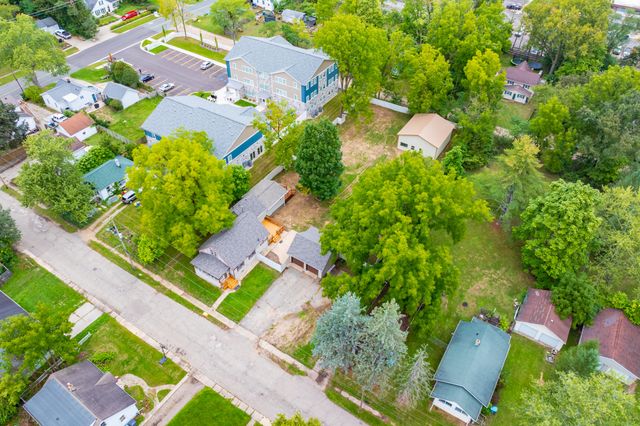 736 Hutchinson Street, Kalamazoo City, MI 49008