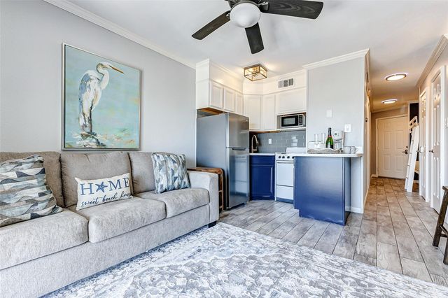 6102 Seawall Boulevard 262, Galveston, TX 77551