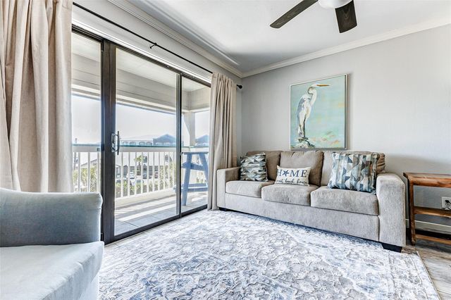 6102 Seawall Boulevard 262, Galveston, TX 77551