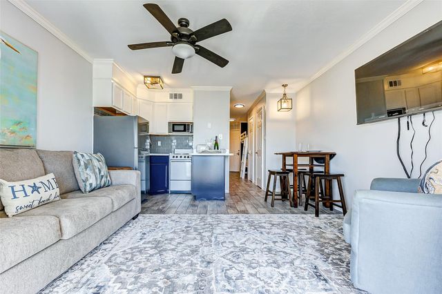 6102 Seawall Boulevard 262, Galveston, TX 77551