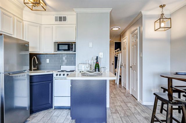 6102 Seawall Boulevard 262, Galveston, TX 77551