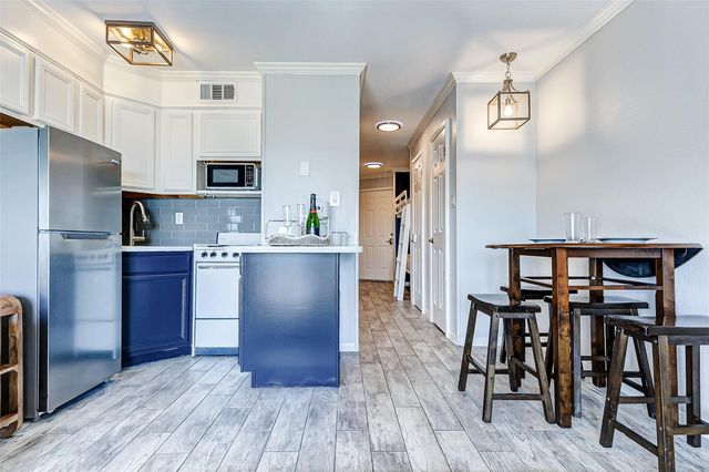 6102 Seawall Boulevard 262, Galveston, TX 77551