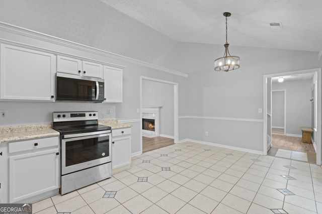169 Meadow View Drive, Jackson, GA 30233