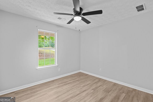 169 Meadow View Drive, Jackson, GA 30233