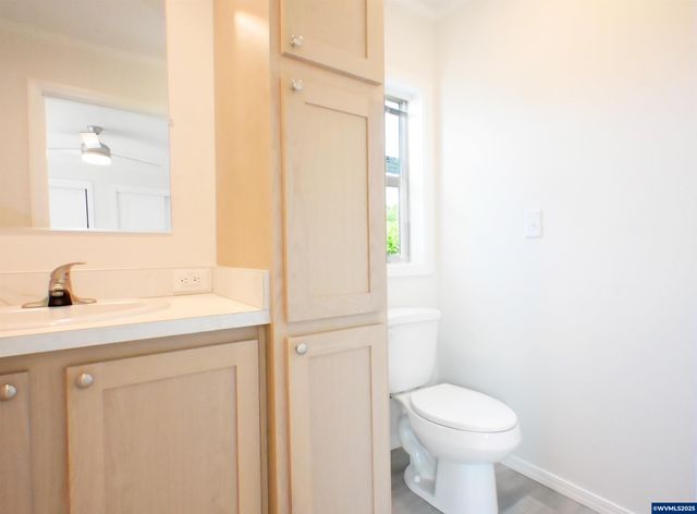 4995 SE Sunnyside Rd W21, Salem, OR 97302