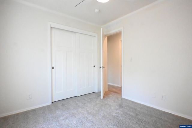 4995 SE Sunnyside Rd W21, Salem, OR 97302