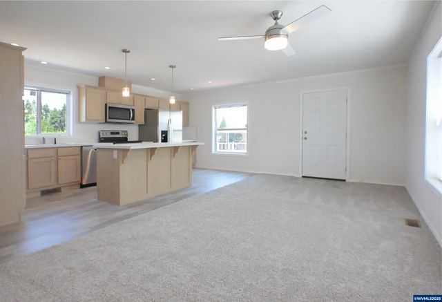 4995 SE Sunnyside Rd W21, Salem, OR 97302