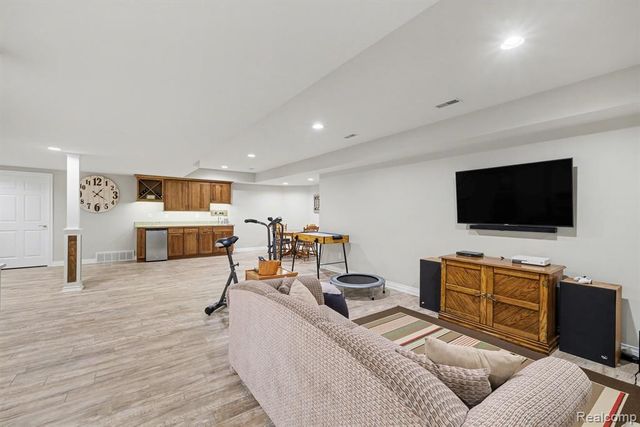 1720 N Lake Pleasant Road, Attica, MI 48412