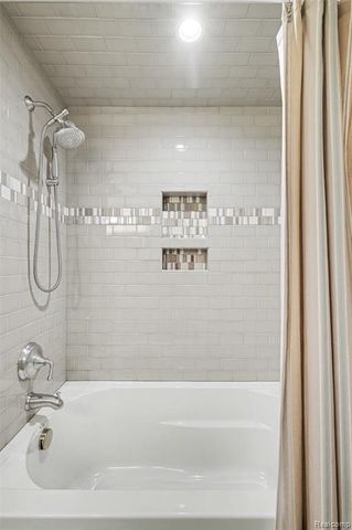 1720 N Lake Pleasant Road, Attica, MI 48412