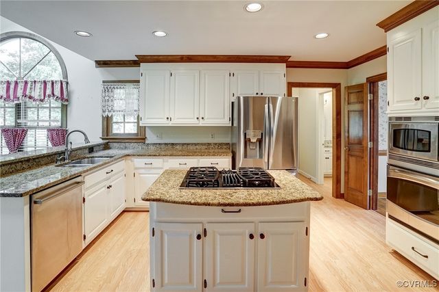 11815 Crown Prince Cir, Richmond, VA 23238