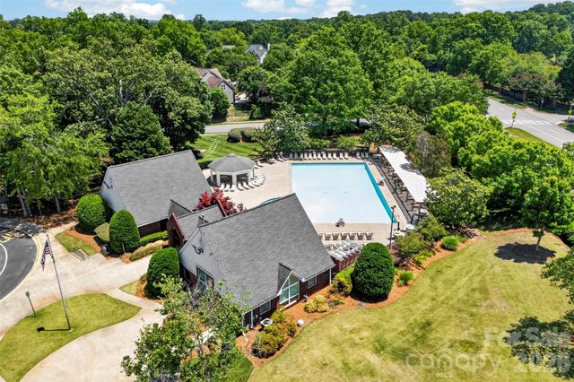 7618 Wingmont Drive, Charlotte, NC 28269
