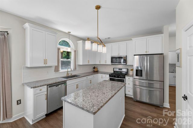 7618 Wingmont Drive, Charlotte, NC 28269