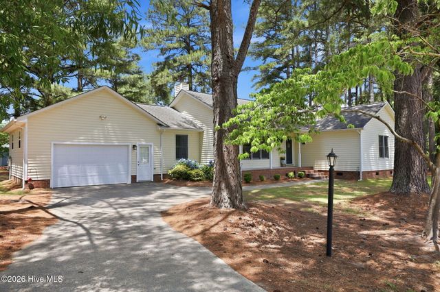 1524 Batts Circle, Greenville, NC 27834