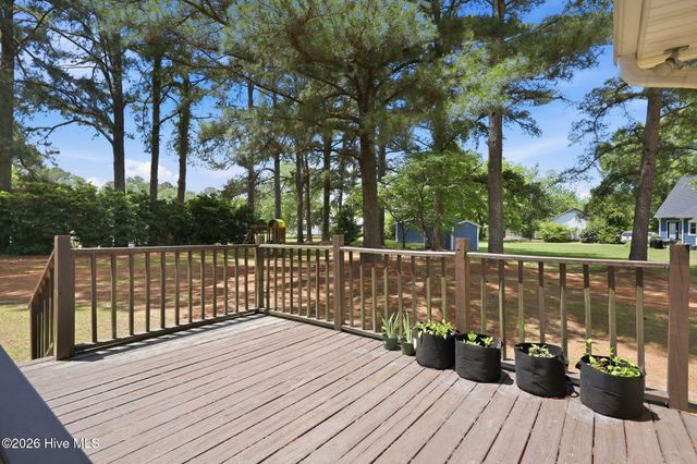 1524 Batts Circle, Greenville, NC 27834