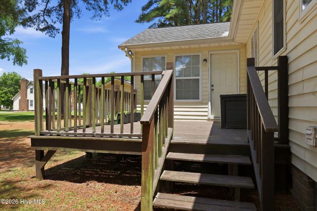 1524 Batts Circle, Greenville, NC 27834