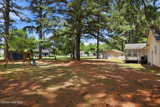 1524 Batts Circle, Greenville, NC 27834