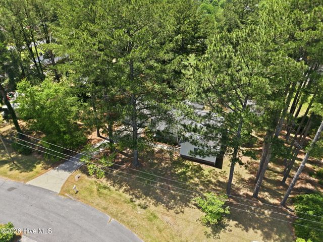 1524 Batts Circle, Greenville, NC 27834
