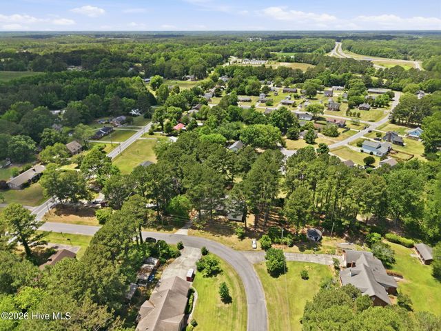 1524 Batts Circle, Greenville, NC 27834