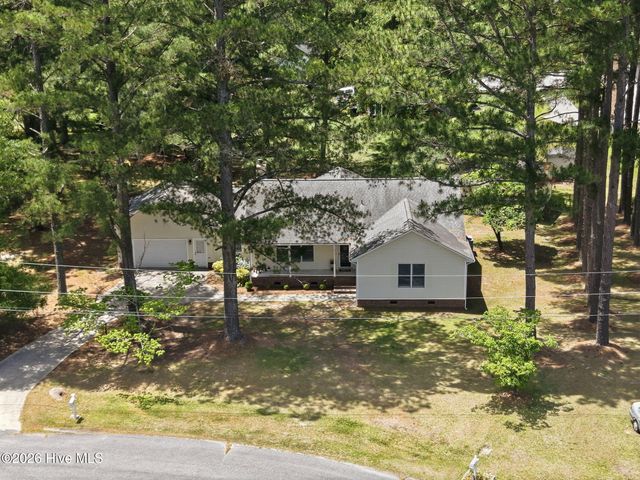 1524 Batts Circle, Greenville, NC 27834
