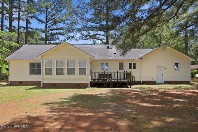 1524 Batts Circle, Greenville, NC 27834
